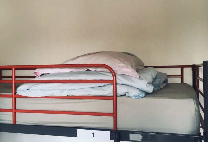 ホテル Roomate Stains