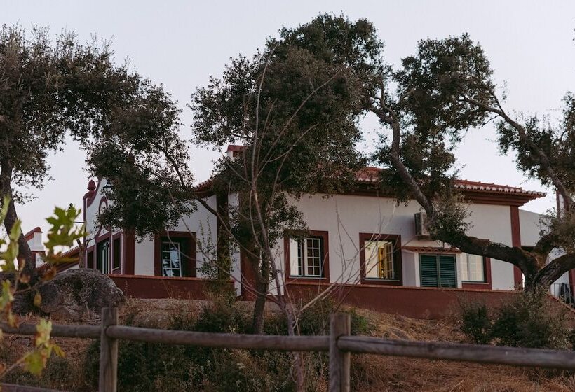 فندق ريفى Herdade Da Caniceira