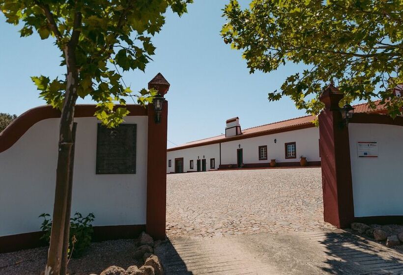 فندق ريفى Herdade Da Caniceira