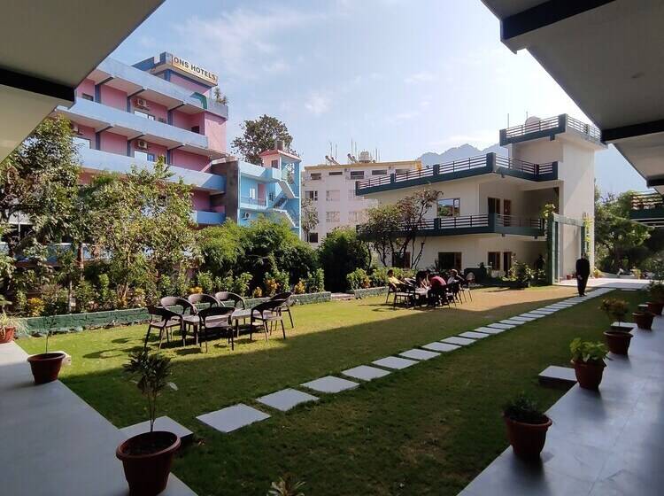 בית מלון כפרי Shivansh Green Resort