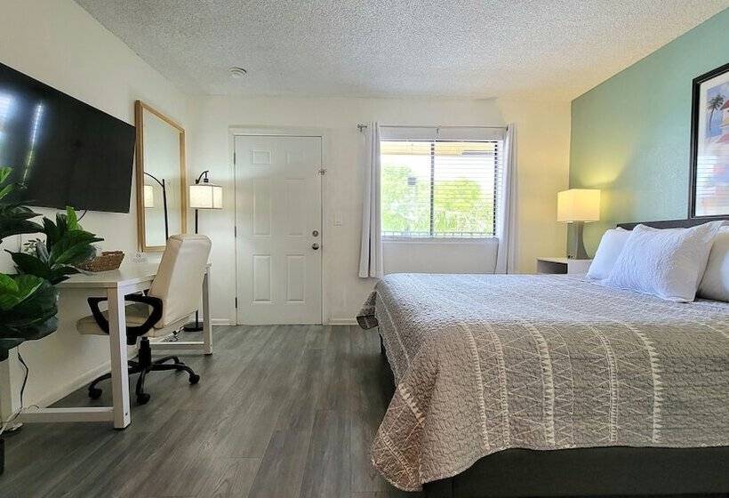 فندق Sunny Palms Inn