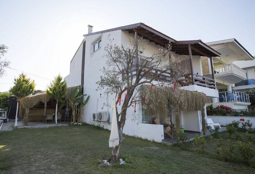 בית מלון כפרי Surla