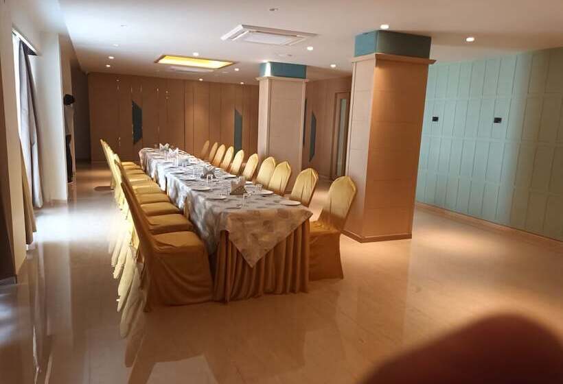 酒店 The Vincent Inn