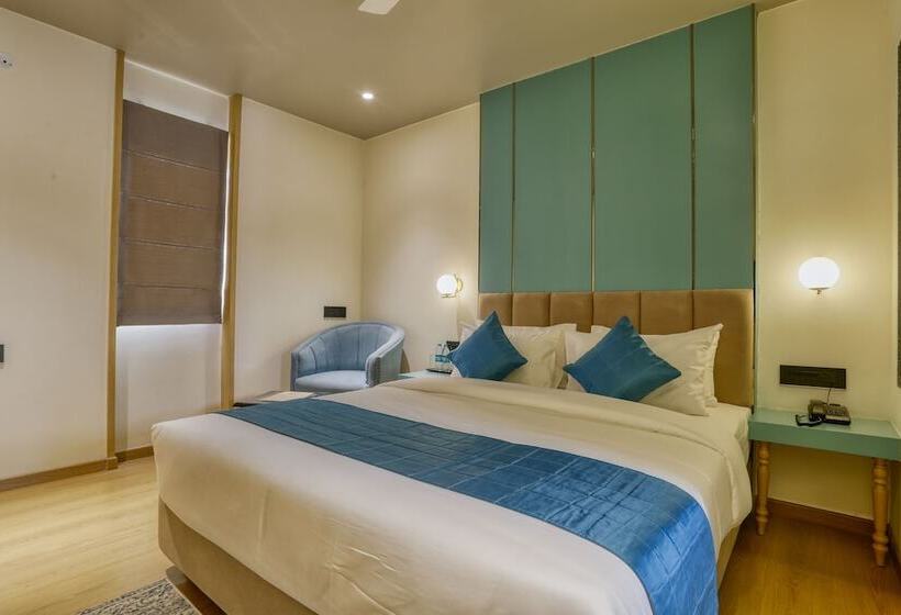 酒店 The Vincent Inn