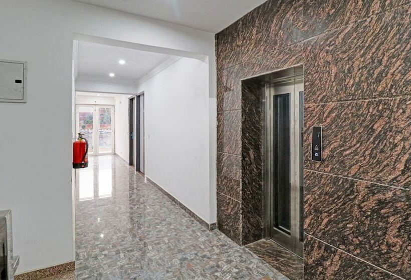 Hotel Treebo Grand Town House