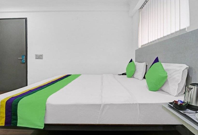 Hotel Treebo Grand Town House