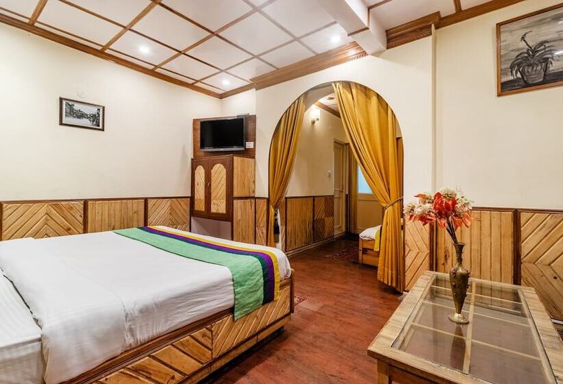 Отель Treebo Greenland, Mall Road