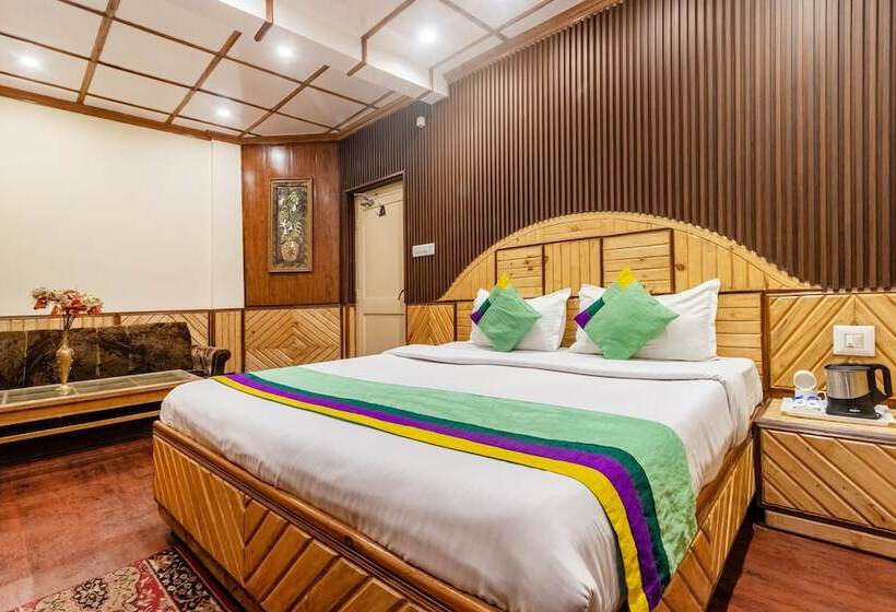 Отель Treebo Greenland, Mall Road