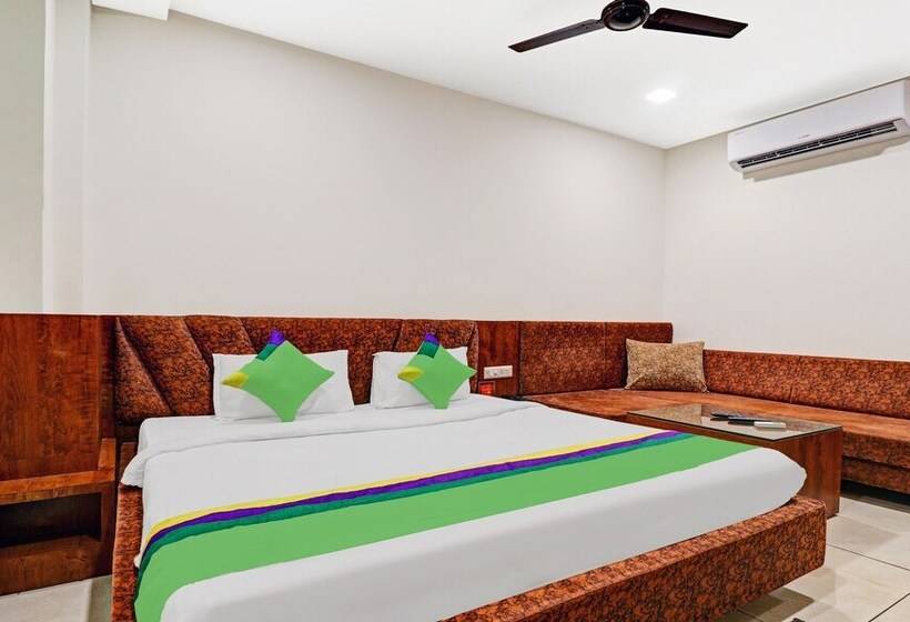 בית מלון כפרי Treebo Trend Sai Sagar