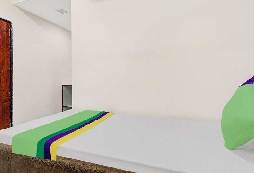 בית מלון כפרי Treebo Trend Sai Sagar