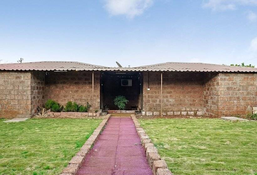 فندق Treebo Vhyomaan Resort