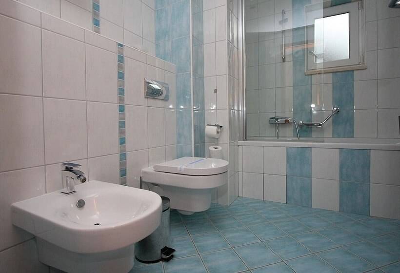 Aparthotel Natalia Podgora