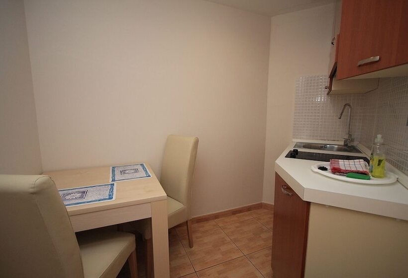 Aparthotel Natalia Podgora