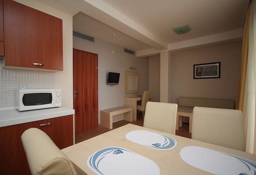 Aparthotel Natalia Podgora