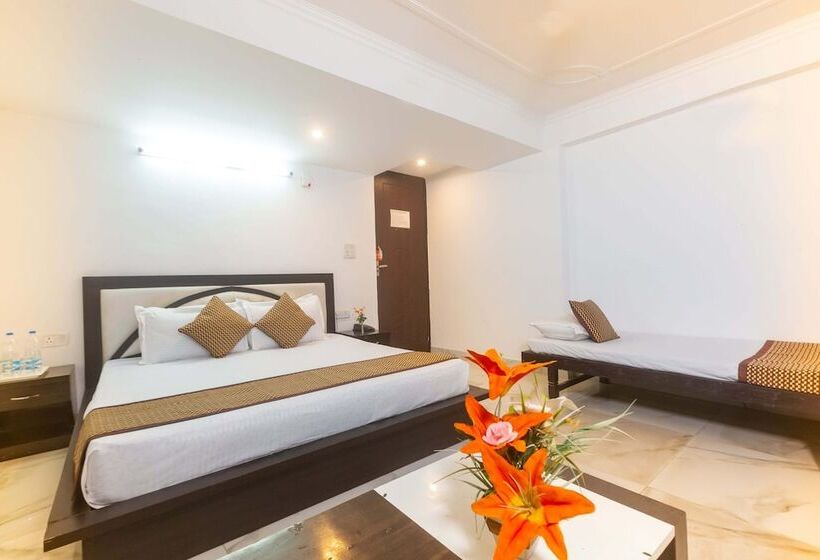 호텔 Tale N Trails Cottage