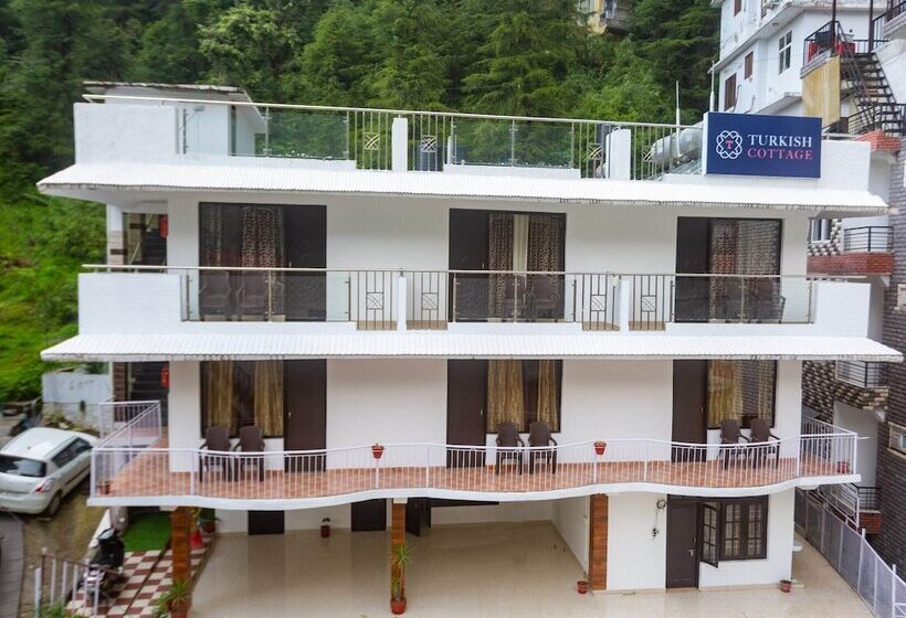 호텔 Tale N Trails Cottage