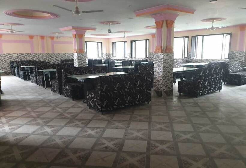 هتل Wonder World Resort