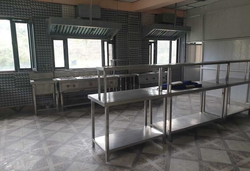 هتل Wonder World Resort