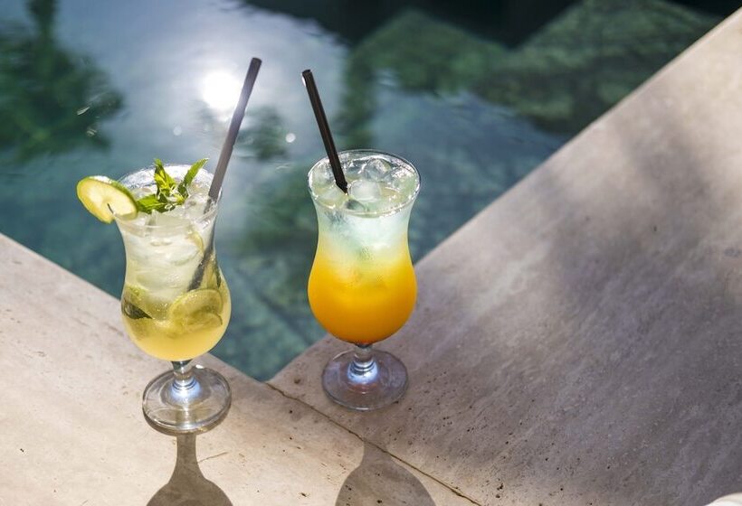 Отель Icarus Alacati +16