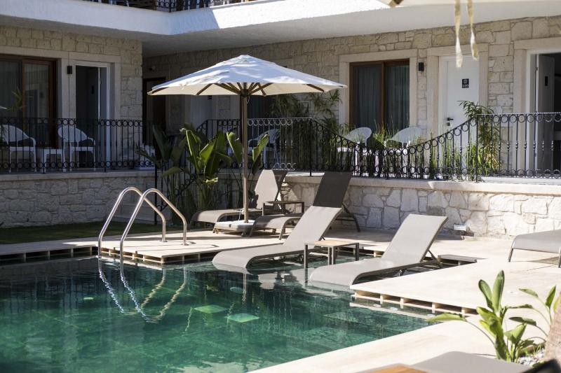 Отель Icarus Alacati +16