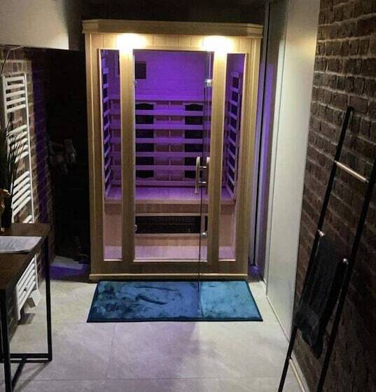 La Forteresse Jacuzzi Sauna