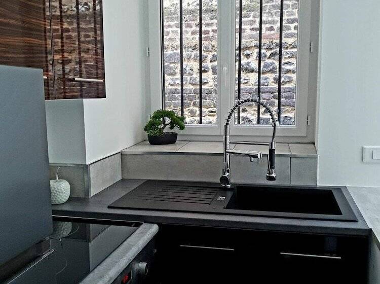 La Forteresse Jacuzzi Sauna