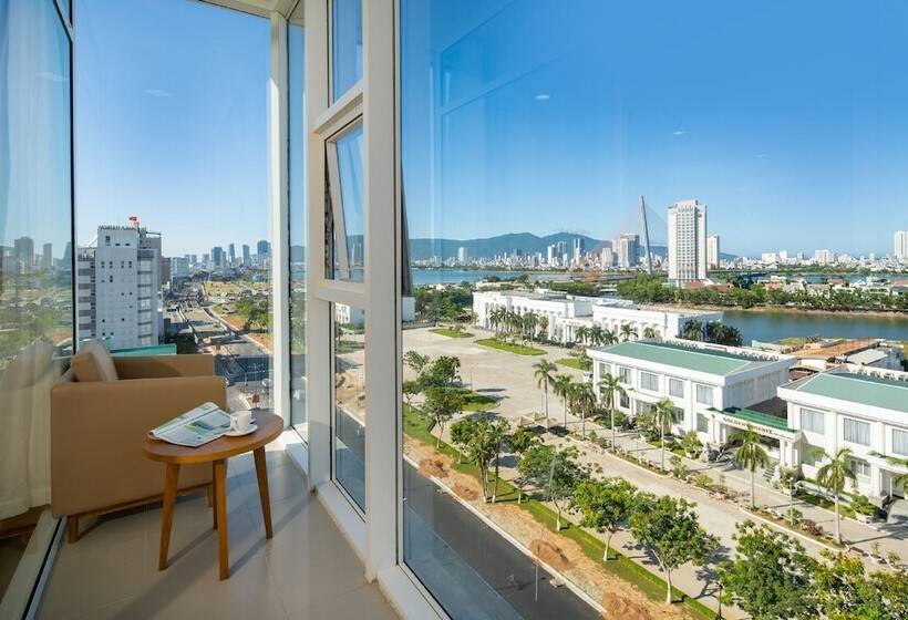 Lamanga Hotel & Suite Da Nang