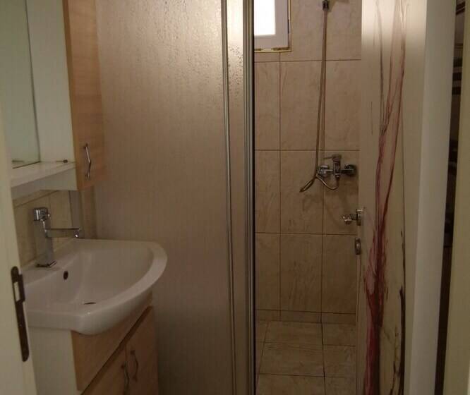 Li̇mon Otel Kiyiköy