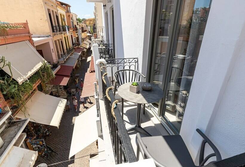 Metropolitan Pearl Boutique