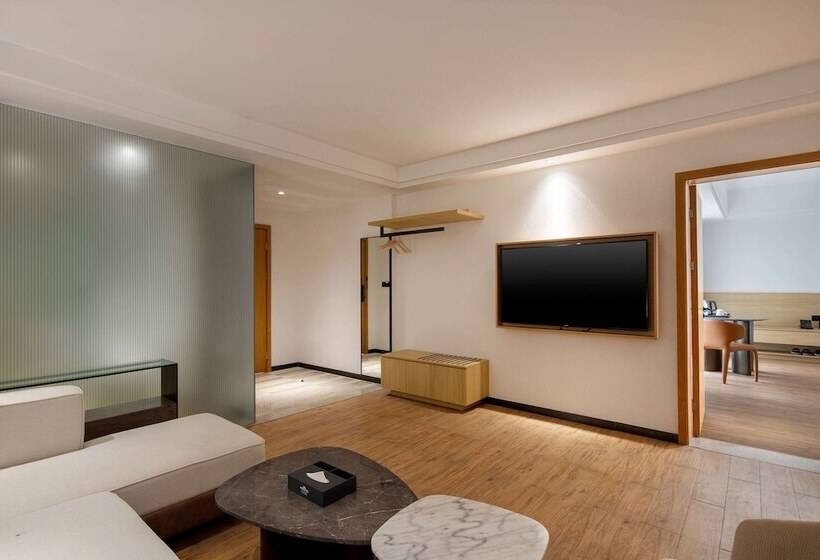 Microtel By Wyndham Xishuangbanna City Center