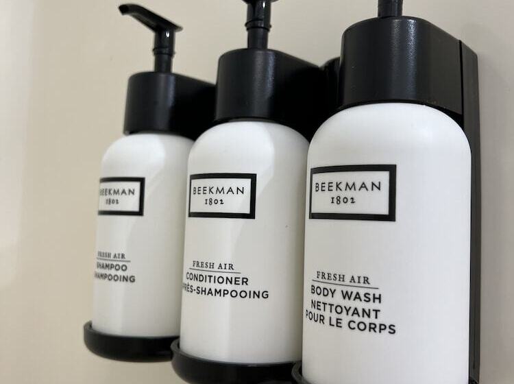 فندق على الطريق Cashmere Inn