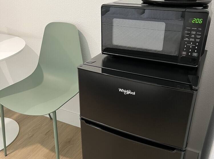 فندق على الطريق Cashmere Inn