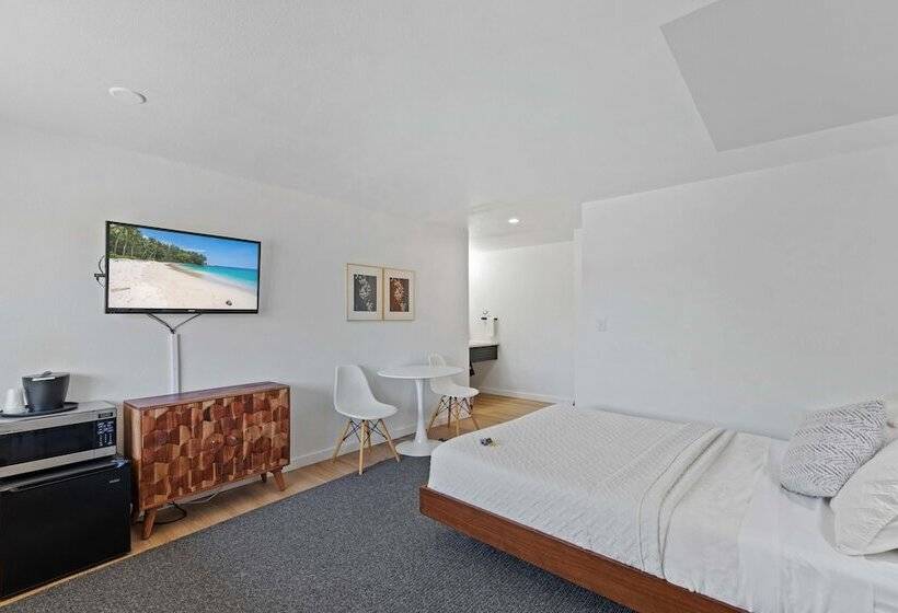 فندق على الطريق Cashmere Inn