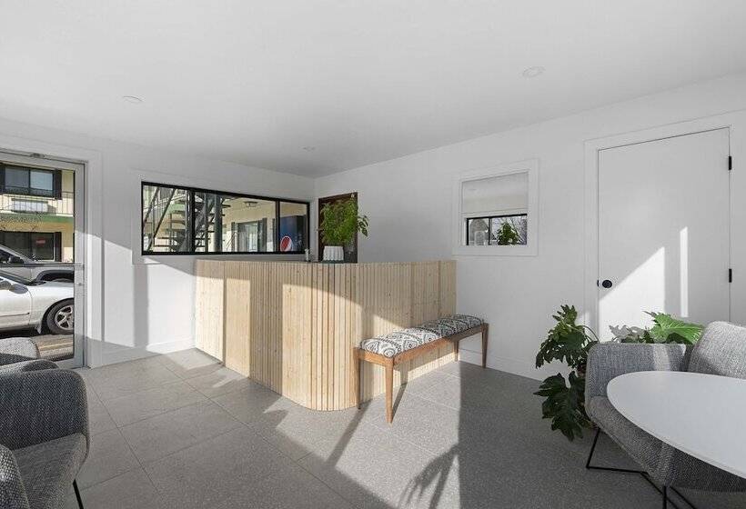 فندق على الطريق Cashmere Inn