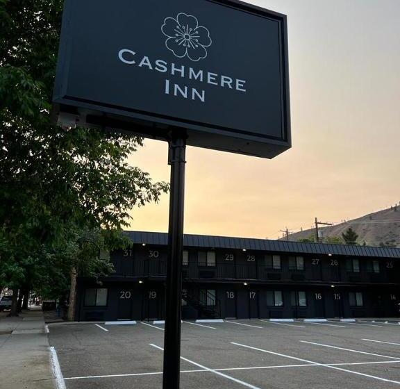 فندق على الطريق Cashmere Inn