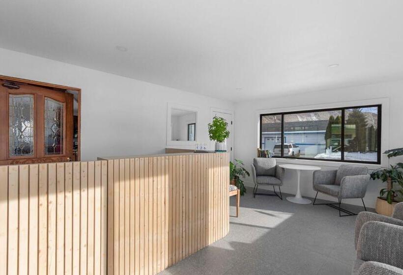 فندق على الطريق Cashmere Inn