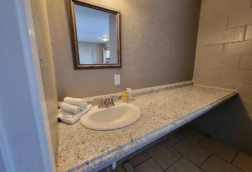 汽车旅馆  Five Star Inn