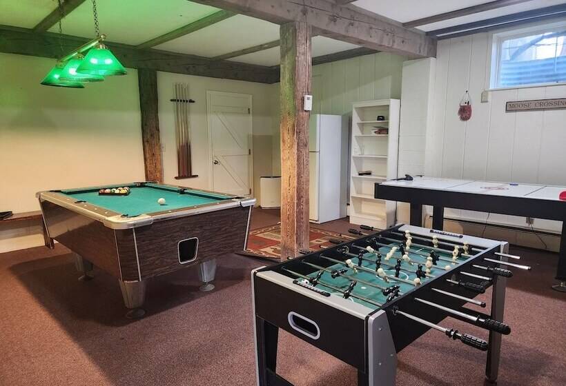 فندق على الطريق Mountaineer Inn