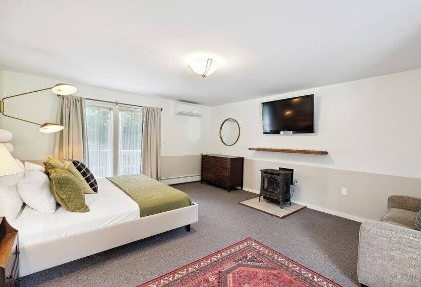 فندق على الطريق Mountaineer Inn