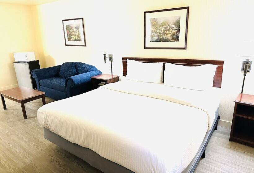 فندق على الطريق Quincy Inn And Suites