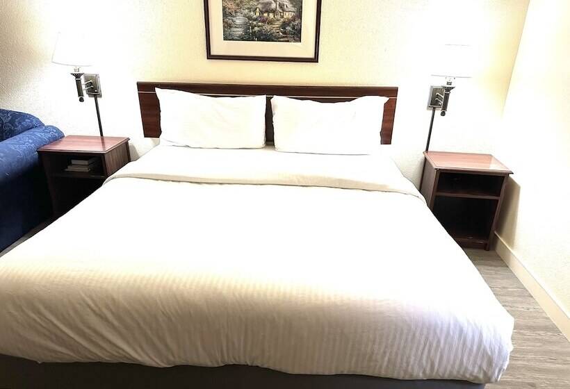 فندق على الطريق Quincy Inn And Suites