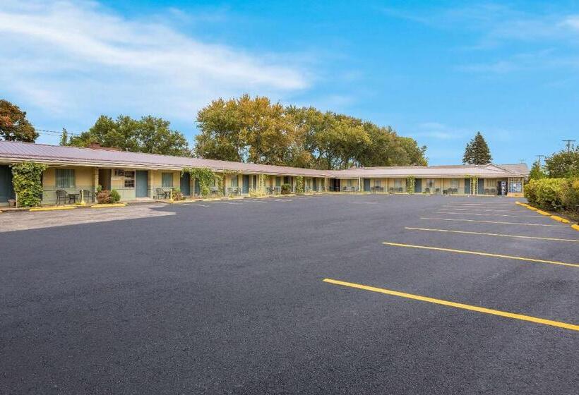 فندق على الطريق Rodeway Inn