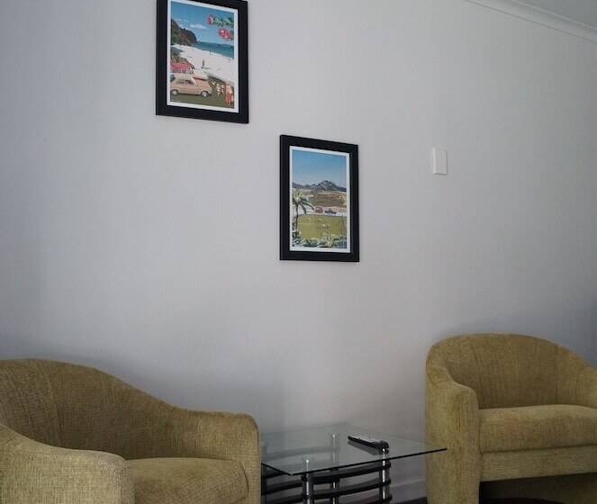 Motuoapa Bay Chalets