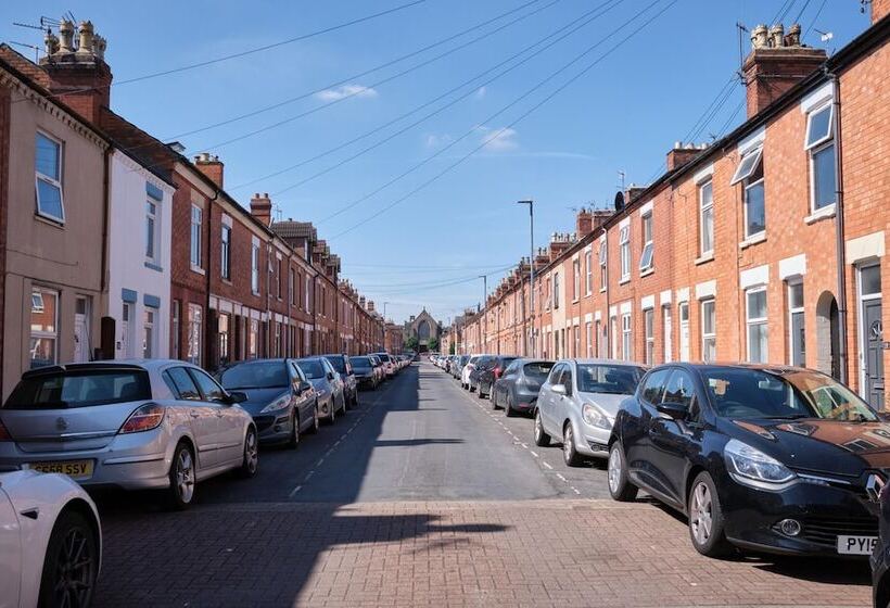 New 2bd Victorian Terraced House Loughborough