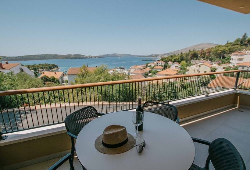 پانسیون Oleander Urban Suites