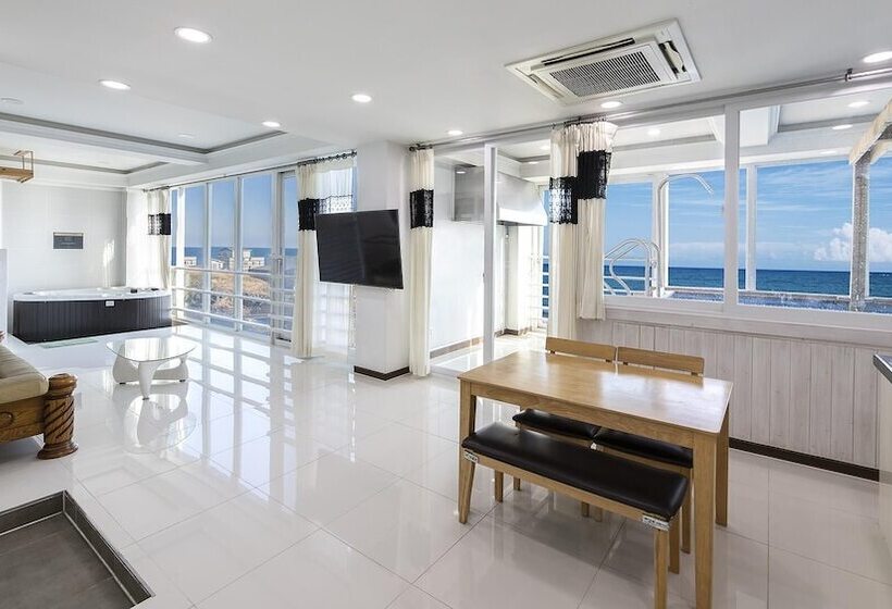 פנסיון Pohang 0.1 Poolvilla