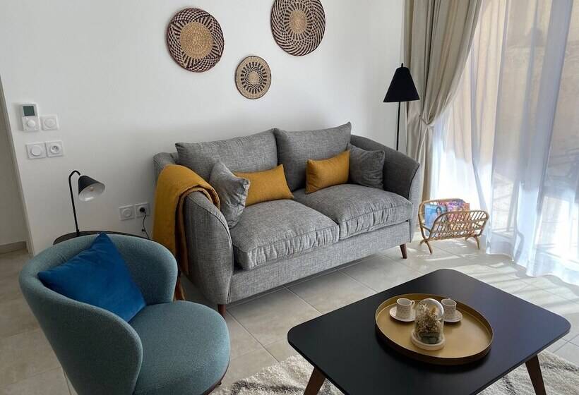 펜션 Résidence Domitys Regalecia à Uzès