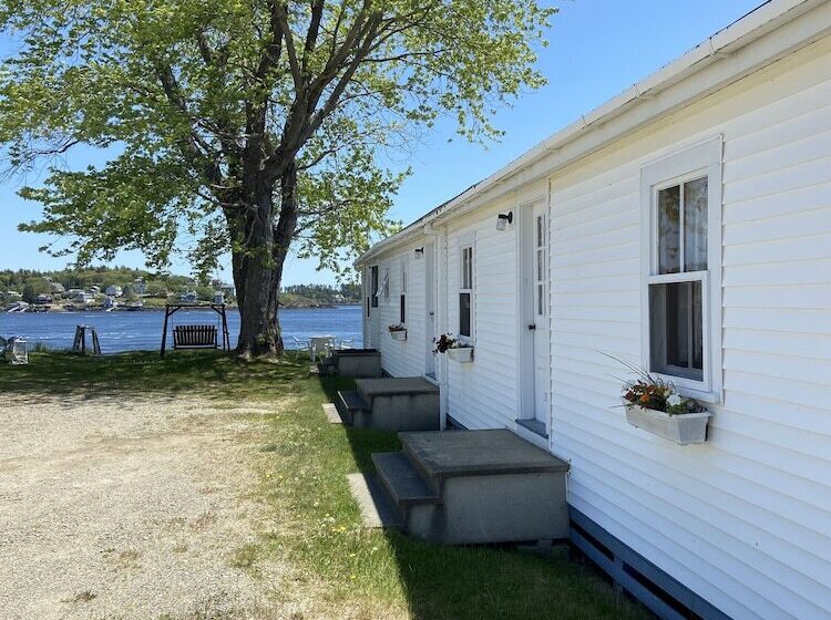 بنسيون Spinneys Guesthouse & Beach Cottages