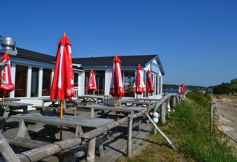 Пансион Spinneys Guesthouse & Beach Cottages
