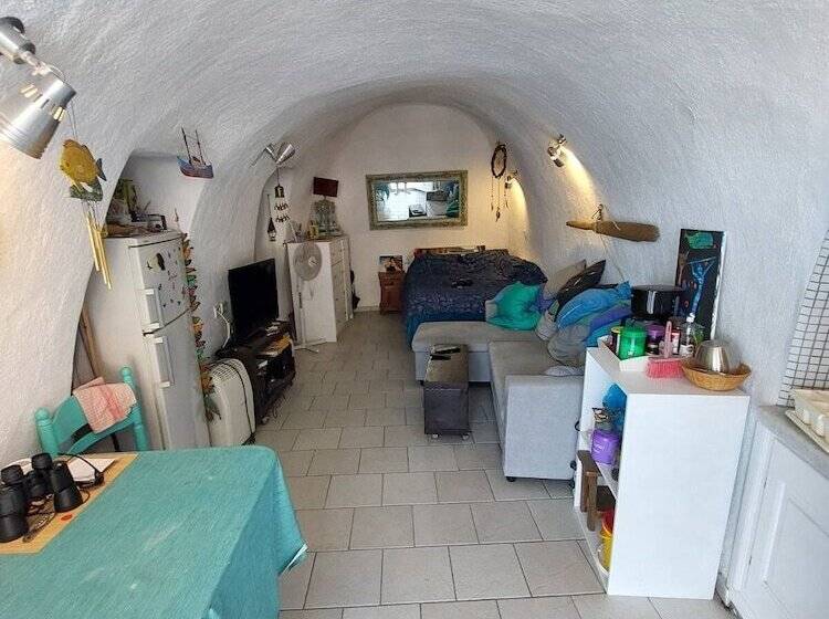 膳宿费 Studio In Old Port Of Fira, Sea View, Santorini